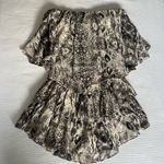 Vestique Romper Photo 2