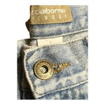 Liz Claiborne Vintage 5 pocket Jean with floral embroidery size 6. Photo 6