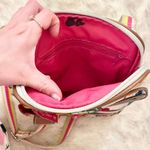 Lily bloom Spring Shower Gigi Crossbody Graphic Purse Bag Photo 6