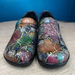 NWOT Klogs Portland Woodland Patent Leather Clog Slip Resistant Shoe Women’s 9 Blue Photo 4