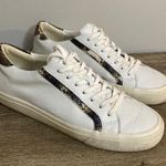 Madewelle MWL womenswhite low top leather sneakers size W-9 M-7.5 Photo 0