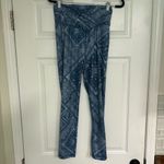 American Eagle  Blue Bandana Print Lightweight Everything 7/8 Leggings Medium‎ Photo 1