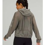 Lululemon  Athletica Relaxed Fit Mesh Jacket Grey Green Sage 6 EUC Photo 2