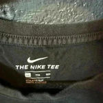 Nike Women’s The Van Short Sleeve Tshirt Black Red White XXL Photo 3