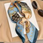Elegant Blue and Cream Scarf Photo 5