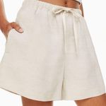 Aritzia Omnia Linen Short Photo 2