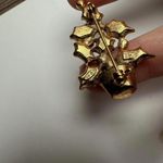 Avon Rhinestone Holly Berry Christmas Tree Holiday Brooch Pin Gold Tone & Enamel Photo 6