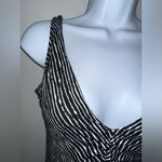 Skye Jennifer V Neck Black White Women’s Swimsuit One Piece EUC Size S Black Photo 4