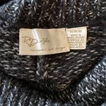 RD Style #170  loose fit sweater Photo 2