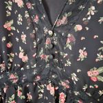 Miss Chievous Miss Chevious Blouse Floral Cropped Black Buttons V-Neck Casual Neutral Photo 2
