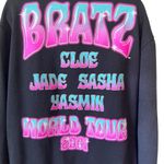 BRATZ World Tour 2001 Black Y2K Sweatshirt Size M Photo 3