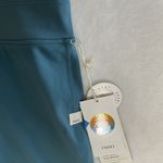 Vuori  Women's Ocean Blue Swim Leggings Photo 2