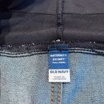 Old Navy  maternity skinny full panel pull on jeans size 18 . Photo 2