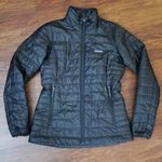 Patagonia Black Nano Puff Insulated Slim Waist Athletic Jacket with Logo Size XS Photo 0