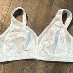 Playtex  18 Hour Ultimate Shoulder Comfort Wireless Bra Wire free Size 44 B White Photo 0