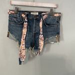 We The Free Denim Cutoff Shorts Distressed Frayed Hem Scarf Belt Blue Size 26 Photo 3
