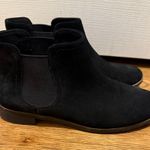 Clarks  Women’s Boots size 8.5 Photo 2