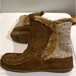Comfy Brand women’s Fall fur lined toggle closure boots size 7 Photo 4