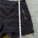 Athleta  Trekkie Shorts Black Womens Size 10 Stretch Activewear Athleisure Pullon Photo 2
