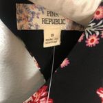 Pink republic NWT  Keyhole floral Back Shift dress Photo 2