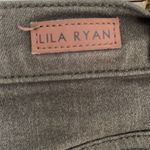 Lila Ryan Louise Mid Rise Jeans. Skinny. Size 29. Olive green. Photo 7