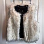 Faux Fur Vest with faux leather size Medium White Photo 6
