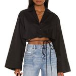 L'Academie L’Academie Black Top Photo 0