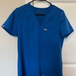 FIGS Catarina Scrub Top One-Pocket Photo 1