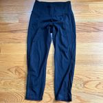 Athleta  lightning Capri in black size XS Photo 2