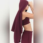 H&M Burgundy hoodie jacket zip down divided with old navy high rise go dry capris Photo 1