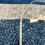 NYDJ  Marilyn Straight‎ Jeans Wild Animal Discharge Print Size 6 Photo 3