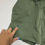 Everlane  Green Easy On Shorts Pul On 4 Women Photo 3