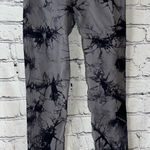 SheIn  Women’s Black Tie Dye 7/8 Compression Leggings with Butt Scrunch Medium Photo 0