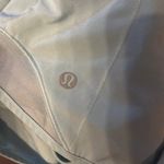 Lululemon  Hotty Hot 2.5" Photo 3