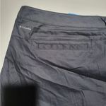 Columbia Women's Modern Classic Gray Shorts Size 24 W Lightweight Mid-rise Photo 3