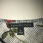 Signature Studio BLACK WHITE RED GREEN FLORAL BABY DOLL TOP SIZE XL Photo 3