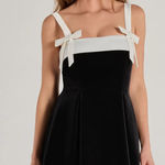 Windsor  Dress Mini Photo 0