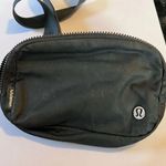 Lululemon Everywhere Belt Bag black yoga exercise Photo 0