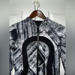 Lululemon Find Your Bliss Reversible Gym Run Yoga Zip Sport Jacket Size 4 Photo 1