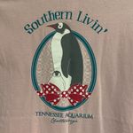 Gildan  Tennessee Aquarium pink logo womens T-shirt size M Photo 6