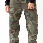 Aritzia TNA Camo Alex Joggers Size Small Black Photo 0