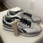 Reebok Flori Sneakers Photo 3