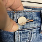 BKE Billie shorts denim distressed women’s size 25 casual raw hem trendy modern Photo 4