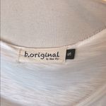 Oversized White Tie Photo 7