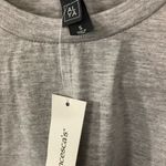 FRANCESCAS COLLECTIONS grey T Photo 2