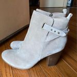 Michael Shannon  Cream Shoes Photo 3