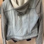 American Eagle Outfitters Photo 1