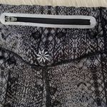 Athleta  Leggings‎ Womens Size XS Prisma Stride Capri Black Grey Style 983394 Photo 5