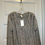 Leith NWT  Heather Grey Delicate Knit V Neck Sweater S Photo 7
