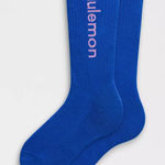 Lululemon  NWT Daily Essential Blue Crew Length Socks 1pr Wordmark Size M Photo 0